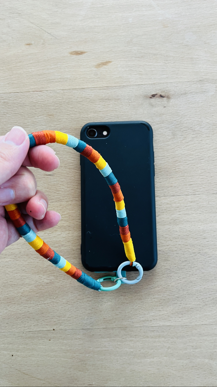 Kısa Telefon İpi – Çok Amaçlı Telefon Askı
