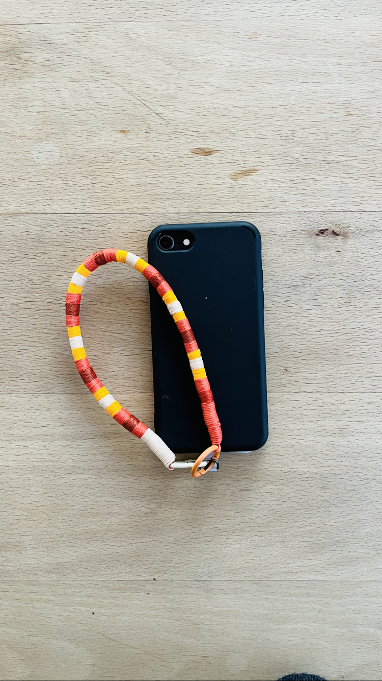 Kısa Telefon İpi – Çok Amaçlı Telefon Askı