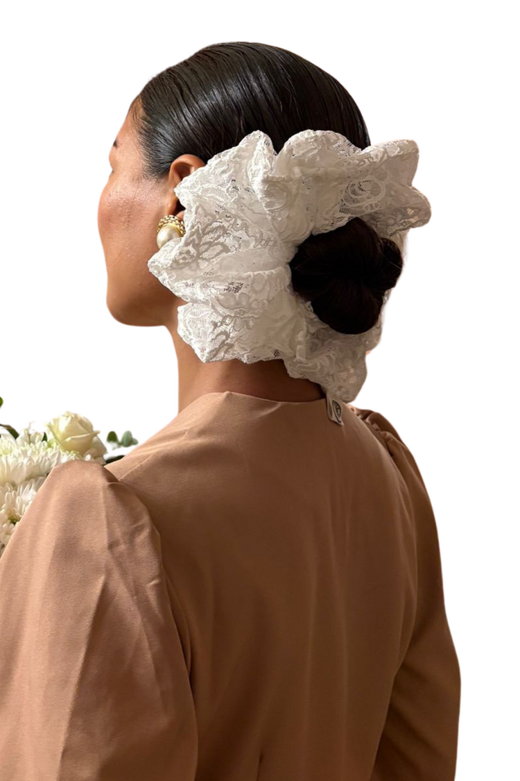 Jumbo Scrunchie (Lace)