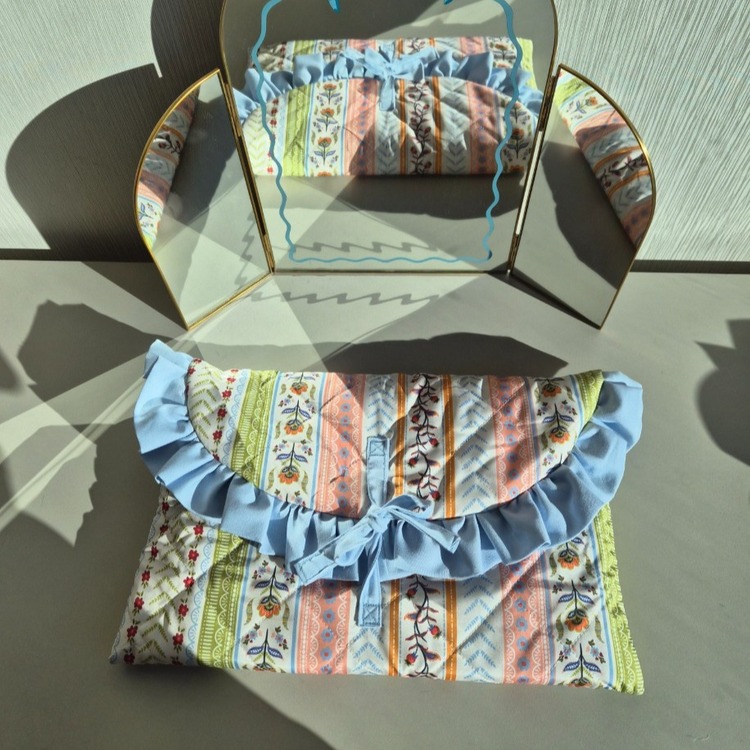 Rosano Frill Laptop Case