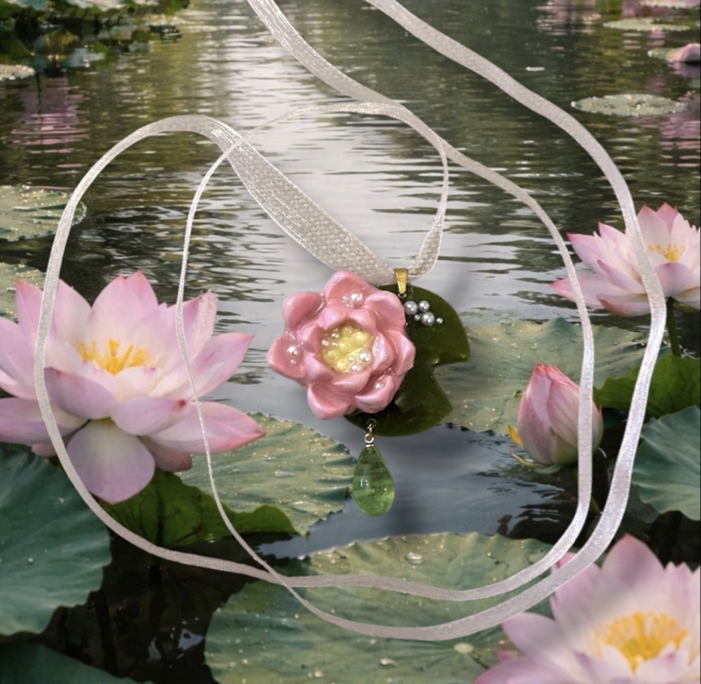 lotus kolye 