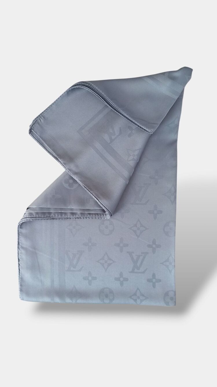 LV Gri Jakar Eşarp
