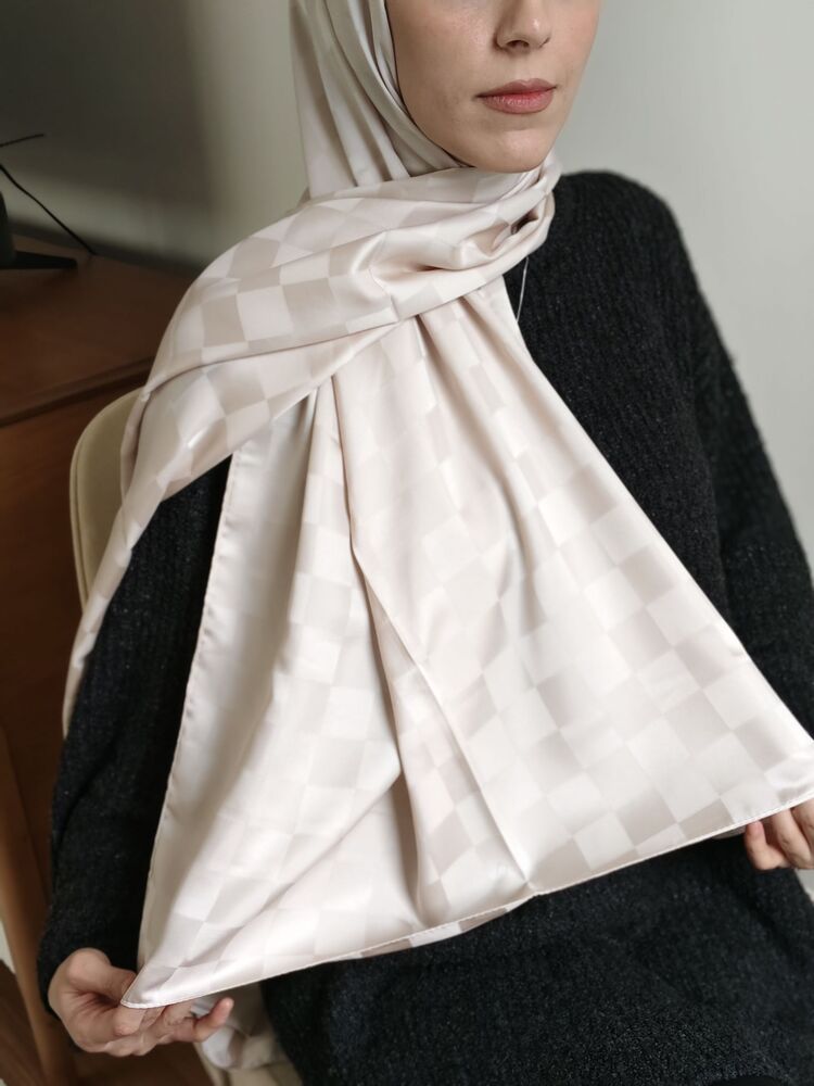 Dama Desen Krem Jakar Şal
