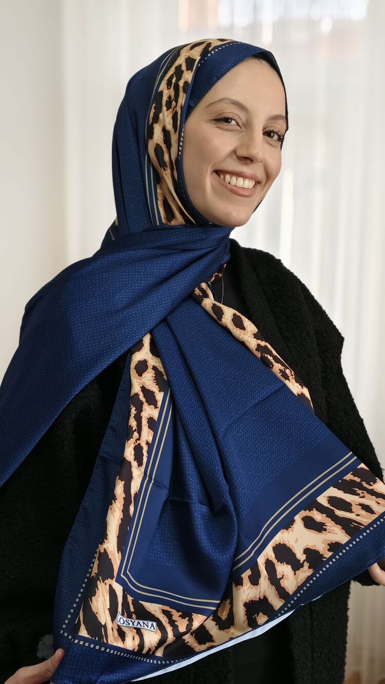 Leopar Desenli İpeksi Vual Şal
