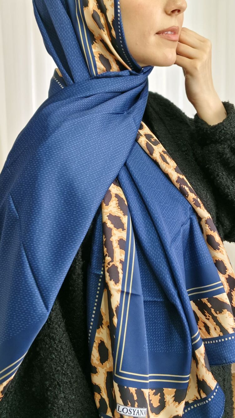 Leopar Desenli İpeksi Vual Şal