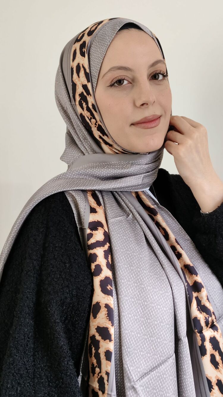 Leopar Desenli İpeksi Vual Şal