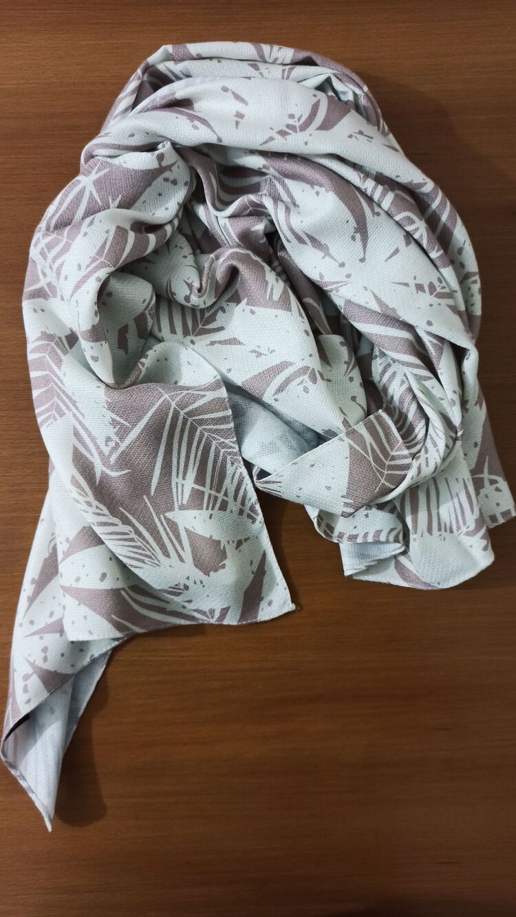 Yaprak Desenli Krem Atkı Şal