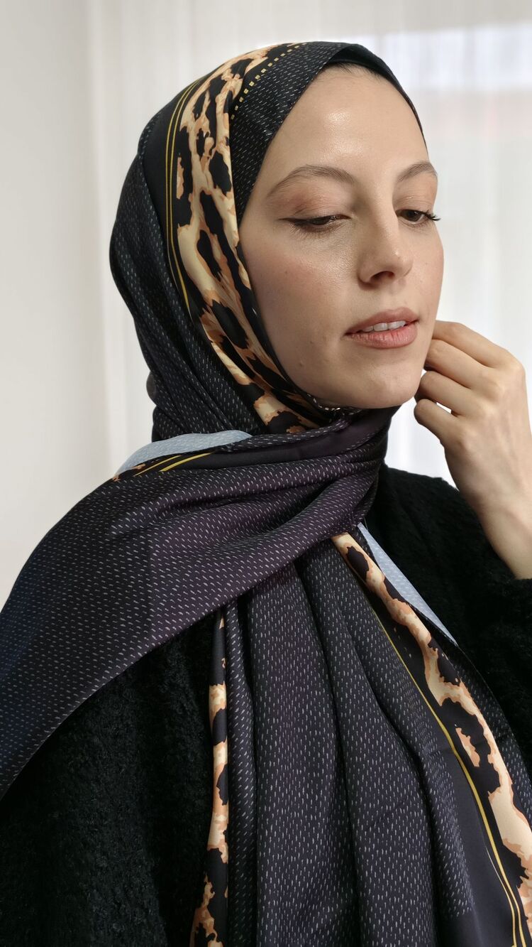 Leopar Desenli İpeksi Vual Şal