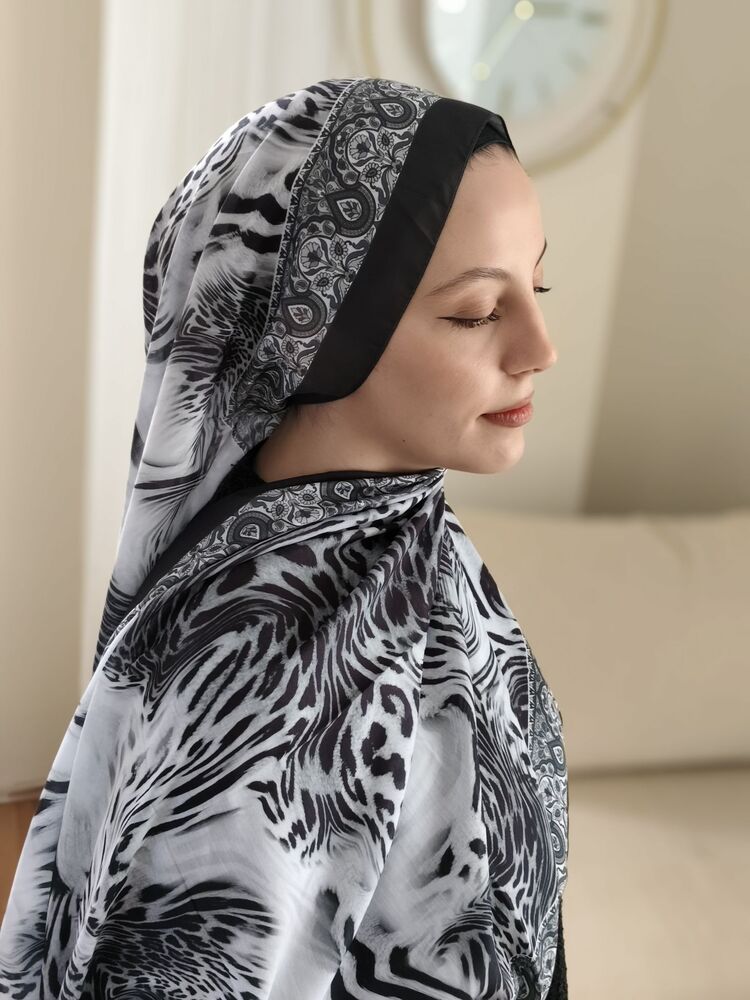 Leopar Desenli Siyah Vual Şal