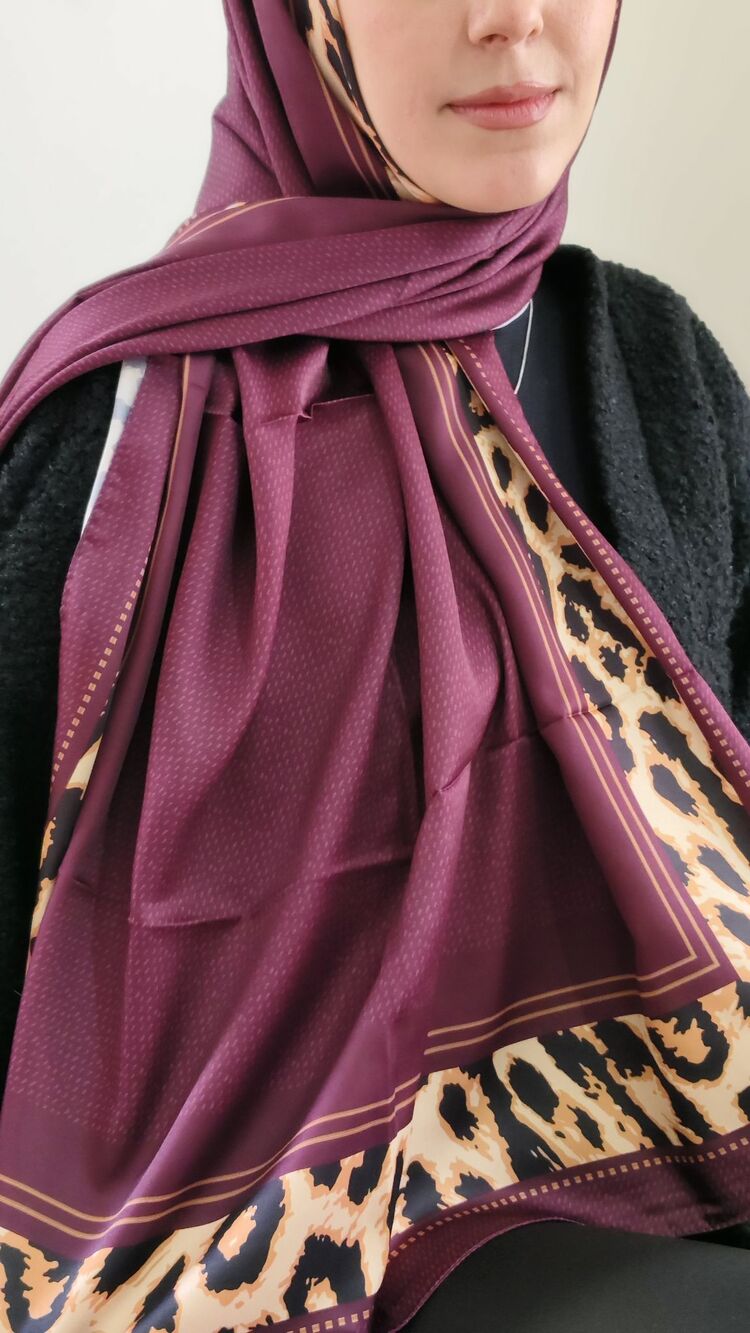 Leopar Desenli İpeksi Vual Şal