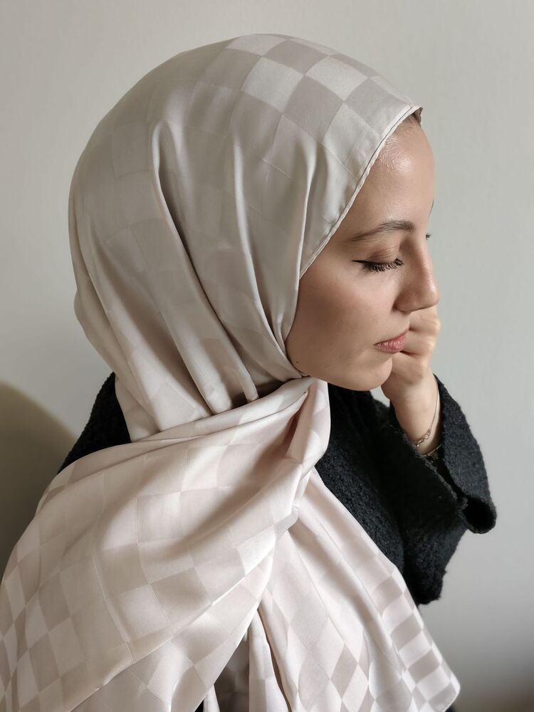 Dama Desen Krem Jakar Şal