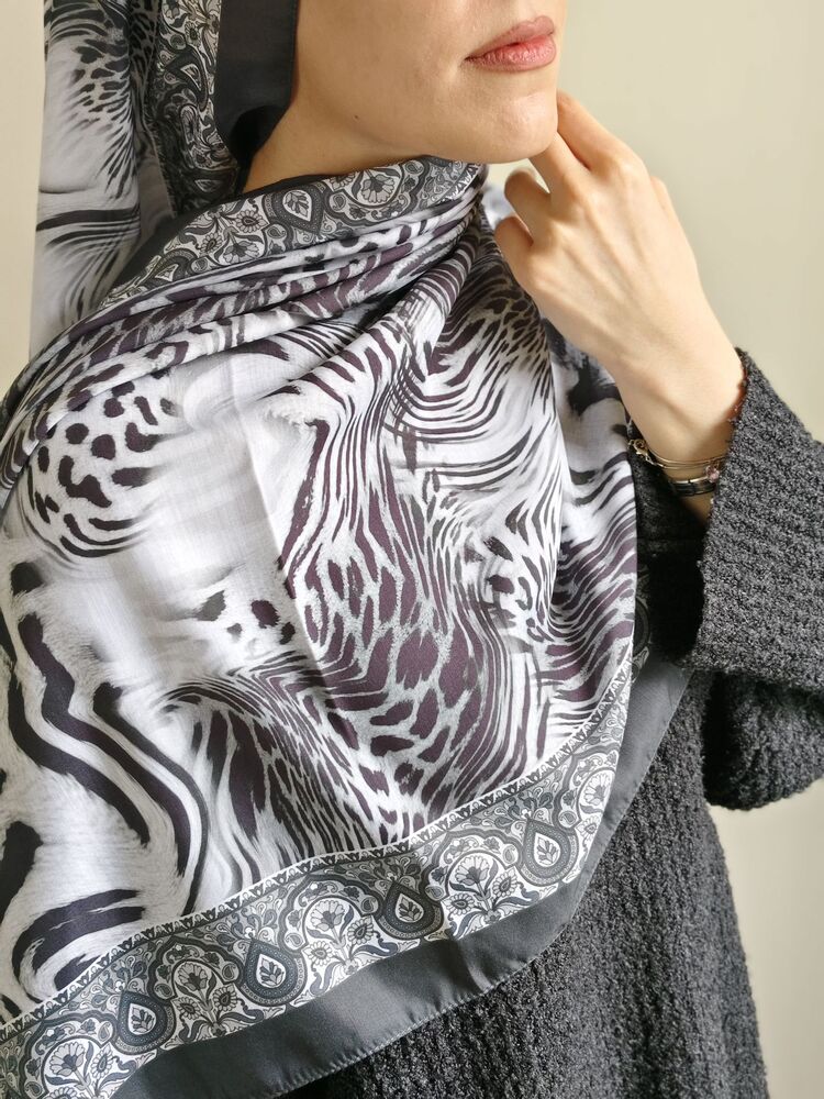 Leopar Desenli Siyah Vual Şal