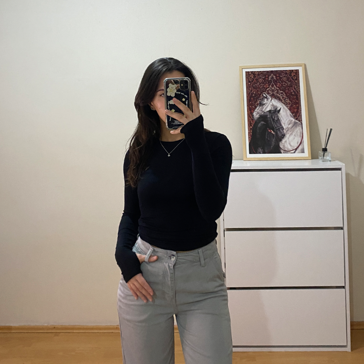 Siyah Bisiklet Yaka %95 Pamuk Bluz (Oysho Kumaş)