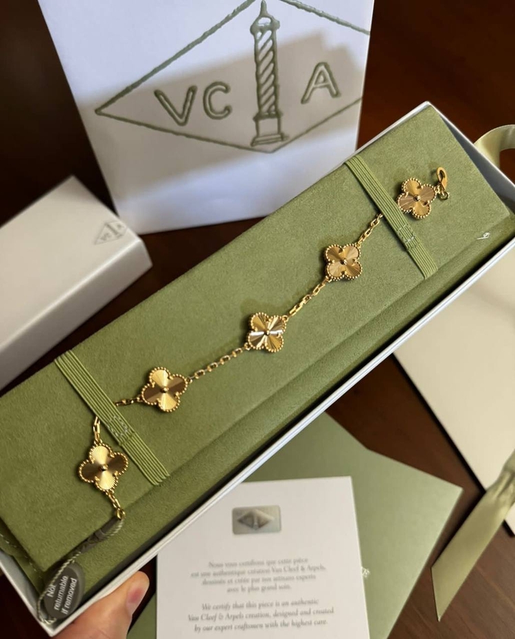 VCA Bileklik Gold