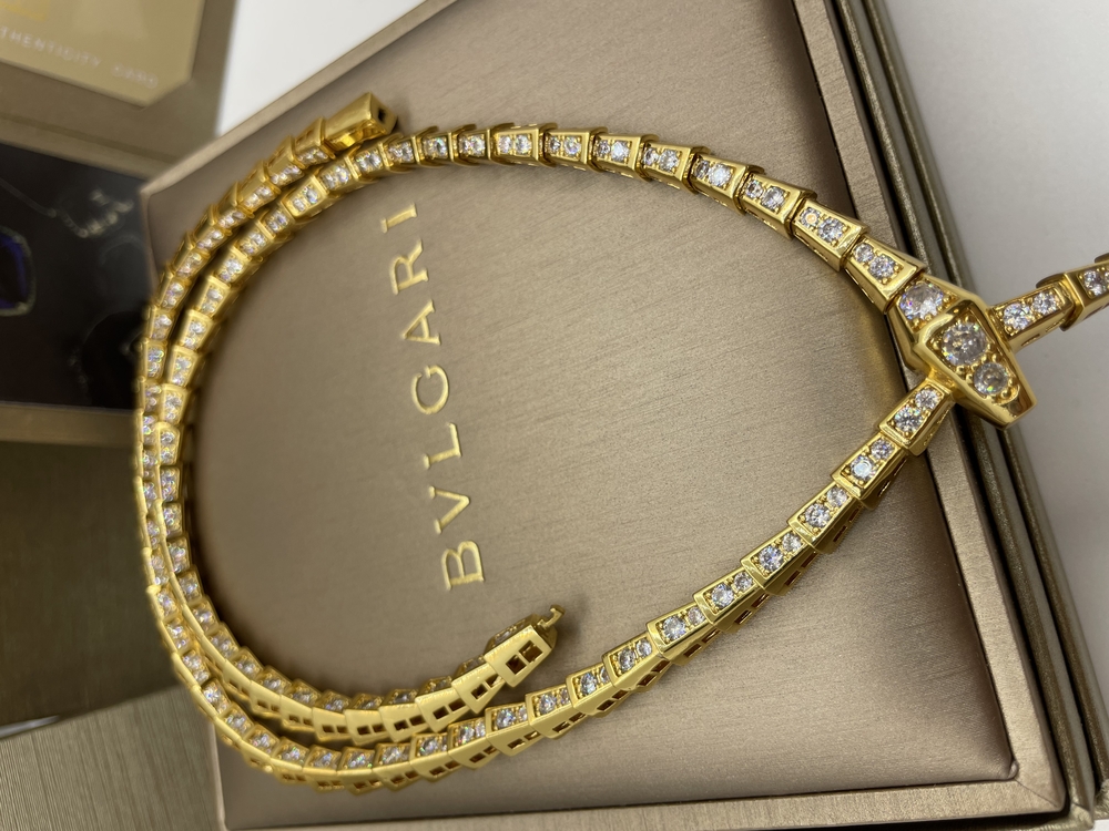 Bvlgari Viper Kolye Gold Taşlı