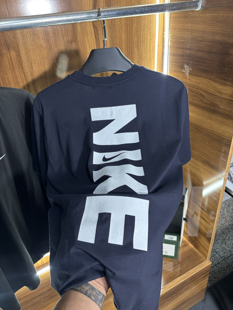 NIKE Sırt Baskılı Premium Tişört