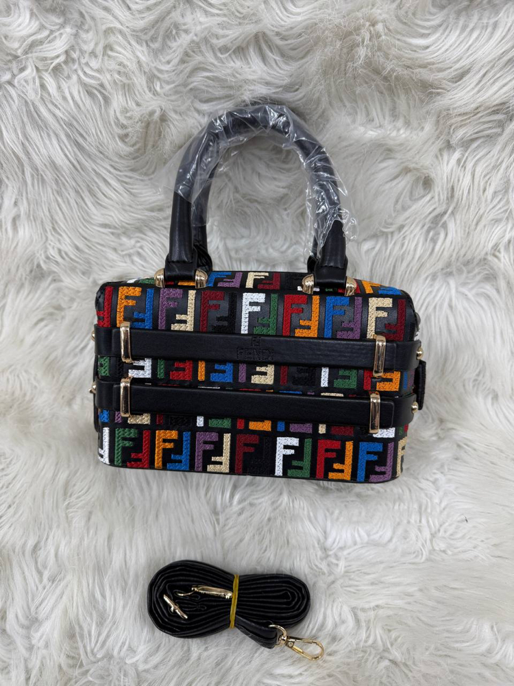 Fendi çanta 