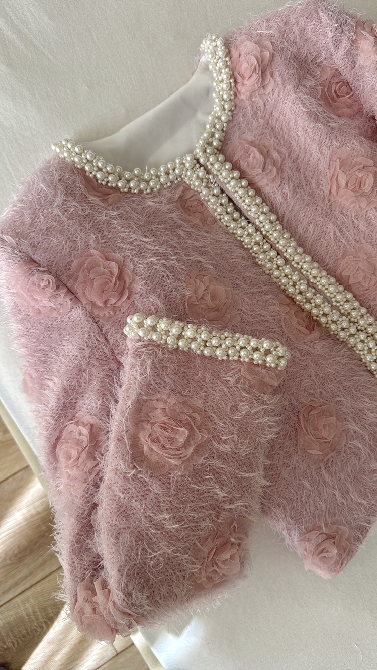 İncili Pembe Mont 