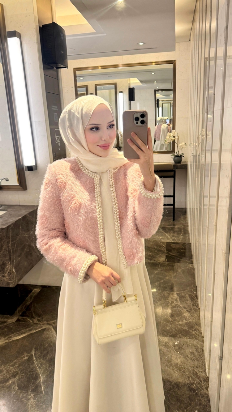 İncili Pembe Mont 