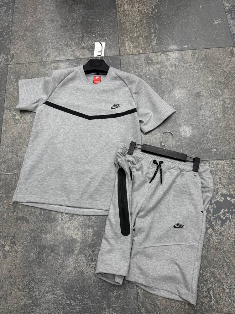 Nike Tech Fleece Şortlu Takım Melanj 8392