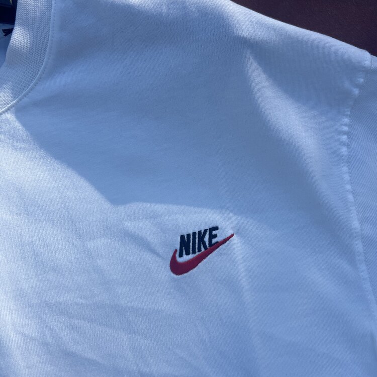 Nike Nakış Logo T-Shirt Beyaz 8401