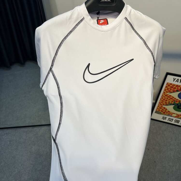 Nike Gym Club T-Shirt Beyaz 8417