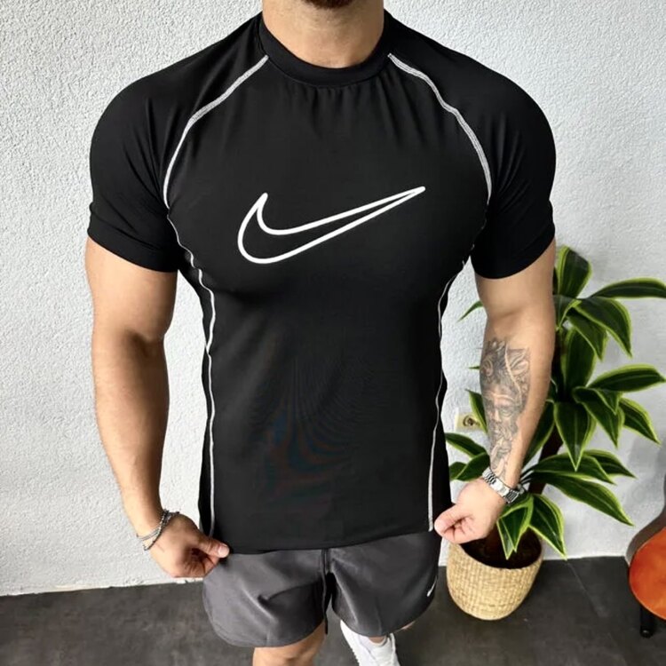 Nike Gym Club T-Shirt Siyah 8417