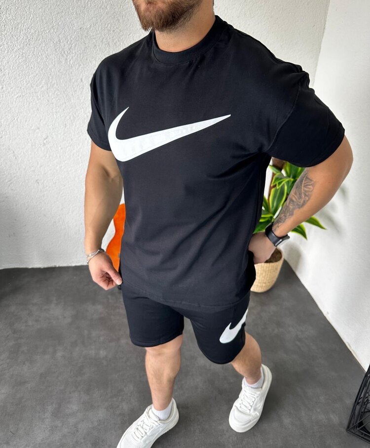 Nike SWOOSH T-Shirt Siyah 8388