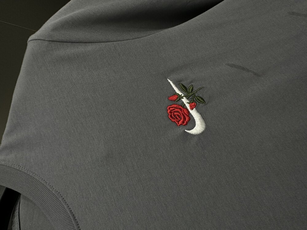 Nike ‘ROSE’ T-Shirt Füme N-1057