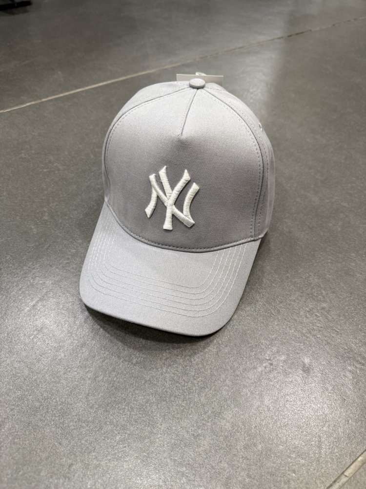NY LOGO ŞAPKA GRİ