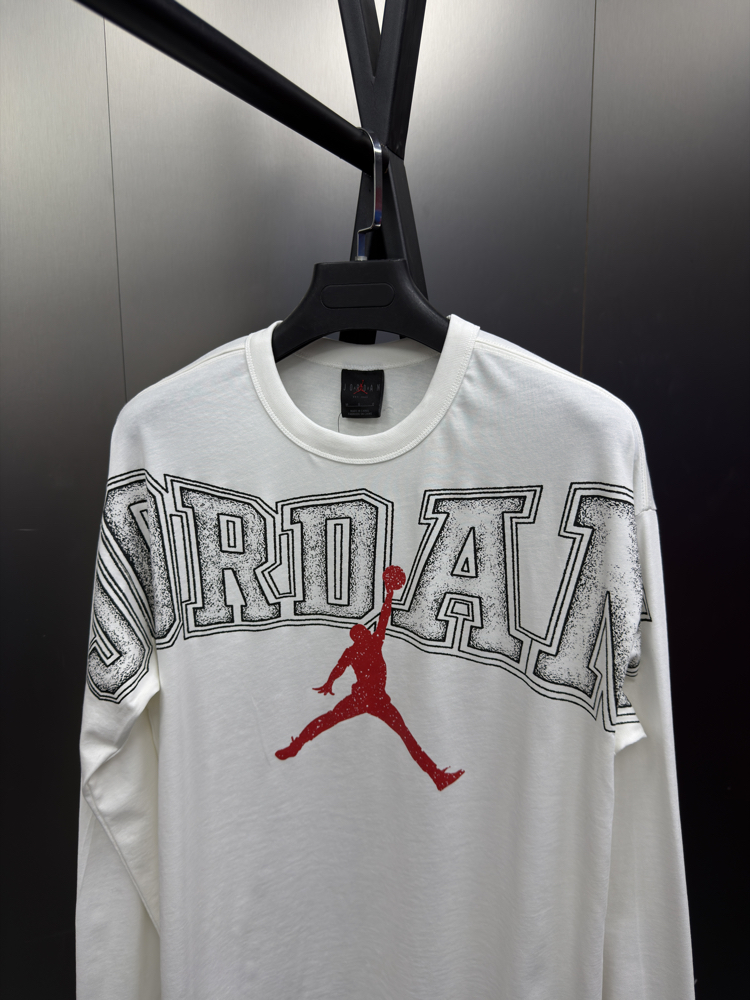 Jordan ‘GRAPHIC’ Oversize Uzun Kollu T-Shirt Beyaz JD-819