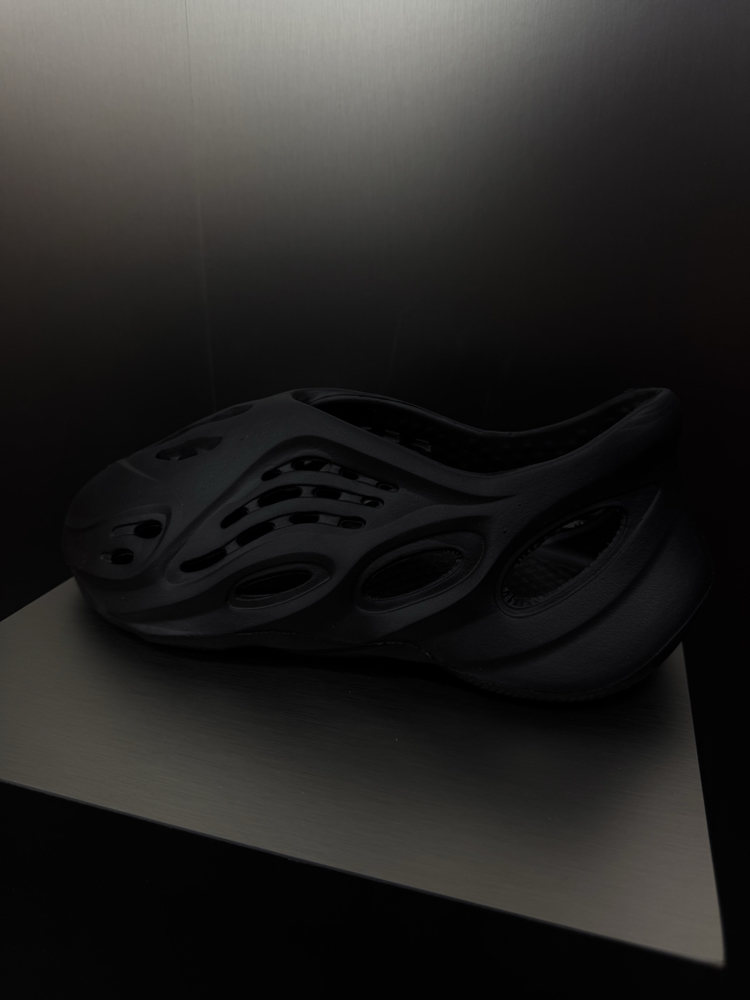 Adidas Yeezy Foam Runner Onyx ‘Black’