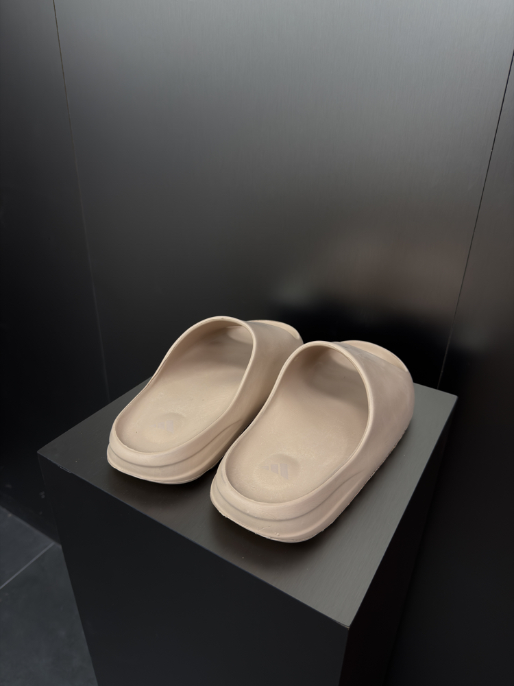 Adidas Yeezy Slide ‘Bej’