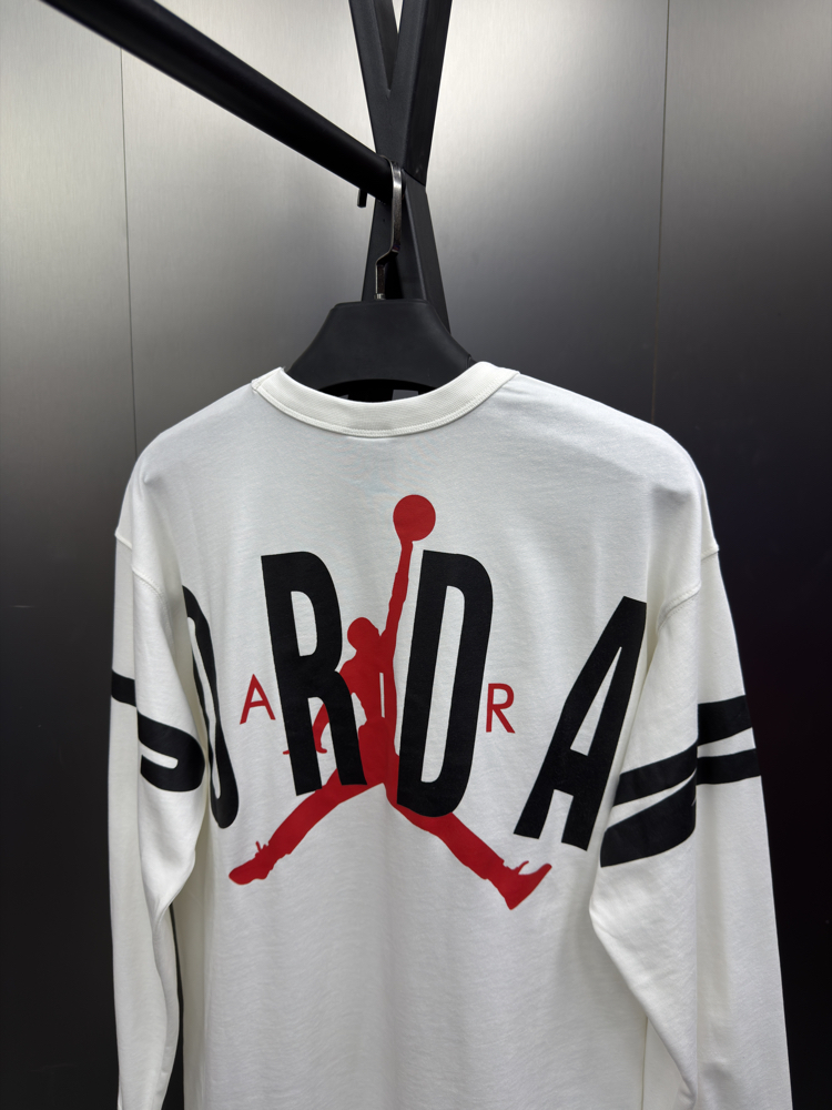 Jordan ‘GRAPHIC’ Oversize Uzun Kollu T-Shirt Beyaz JD-818