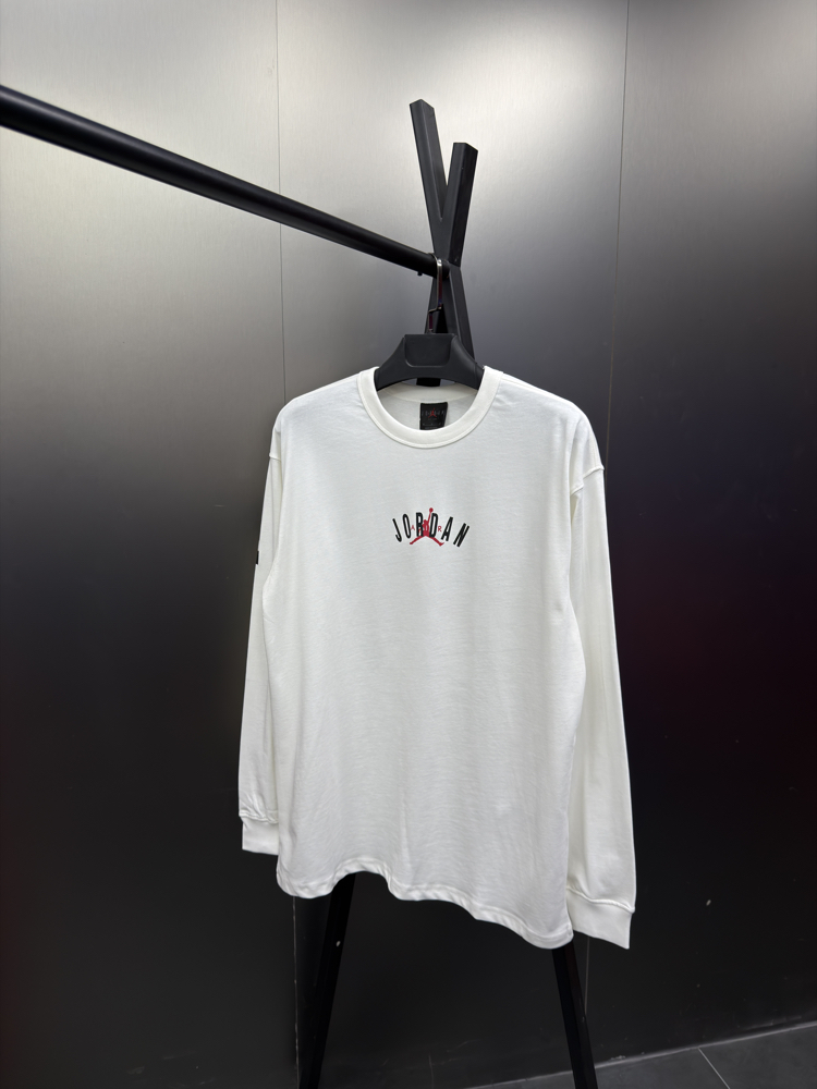 Jordan ‘GRAPHIC’ Oversize Uzun Kollu T-Shirt Beyaz JD-818