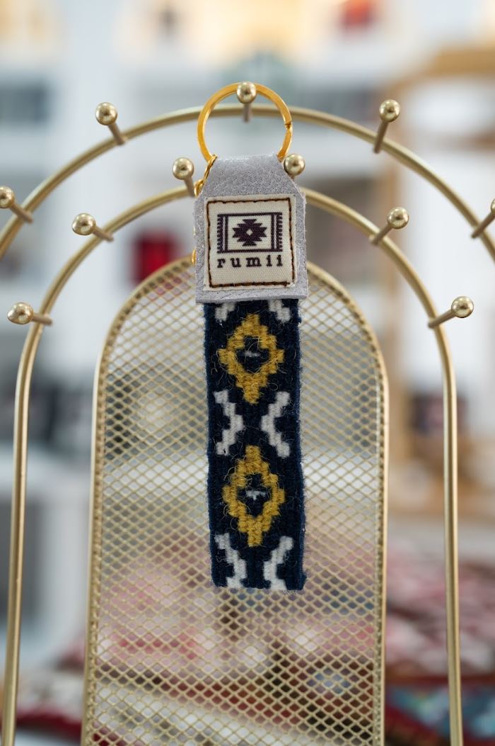 Göz Motifli El Dokuması Kilim Anahtarlık (Lacivert)