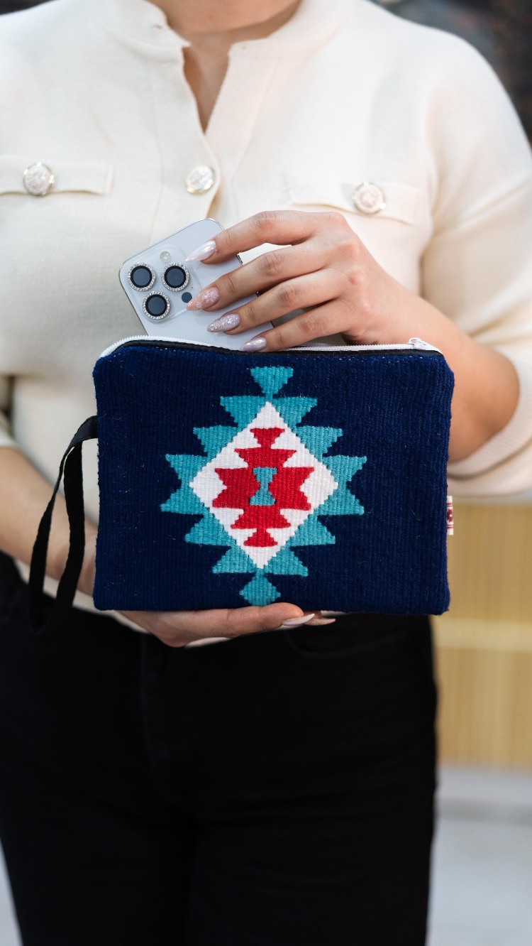 Hanımeli Koleksiyonu – Yıldız Motifli Mini Clutch / Lacivert Cüzdan