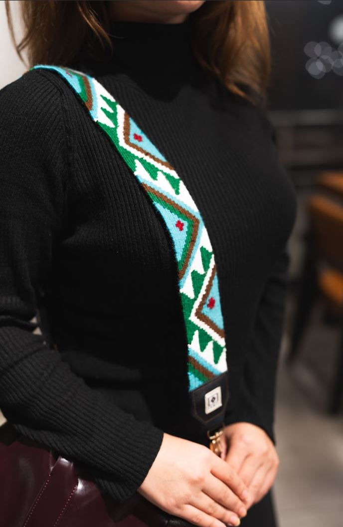 Renkli Dağ Bordür Motifli El Dokuması Kilim Askı (Çanta / Telefon Askısı)
