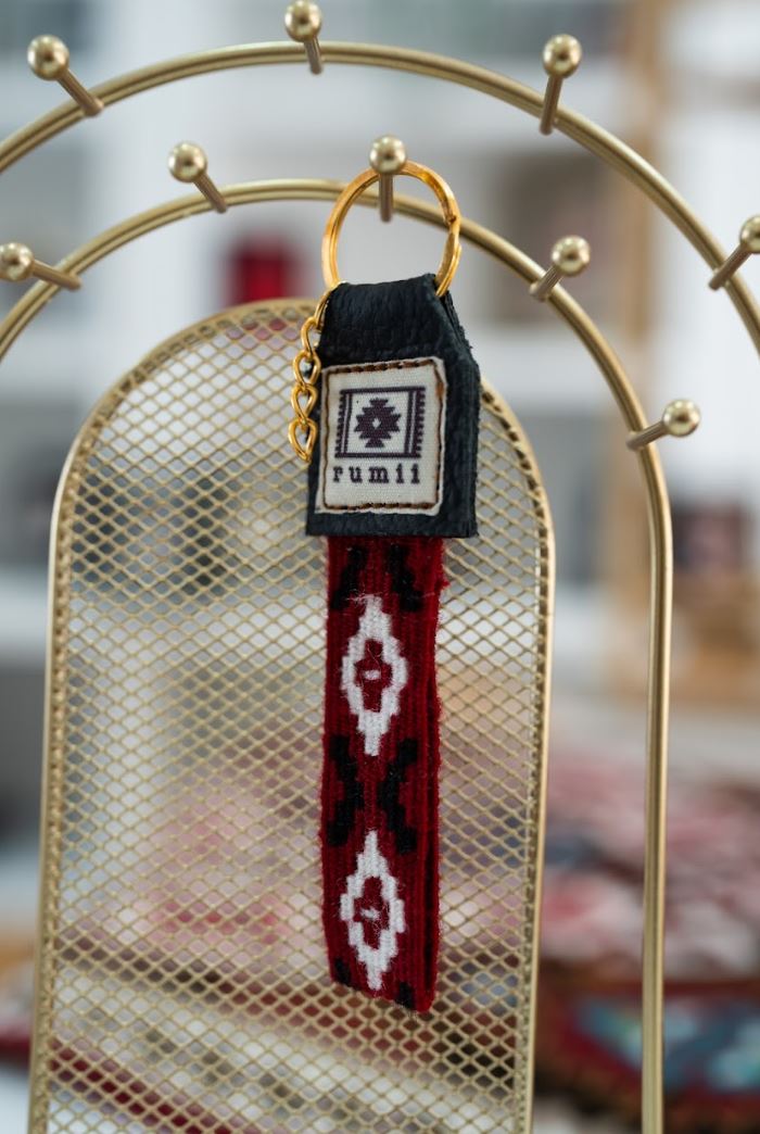 Göz Motifli El Dokuması Kilim Anahtarlık (Bordo)