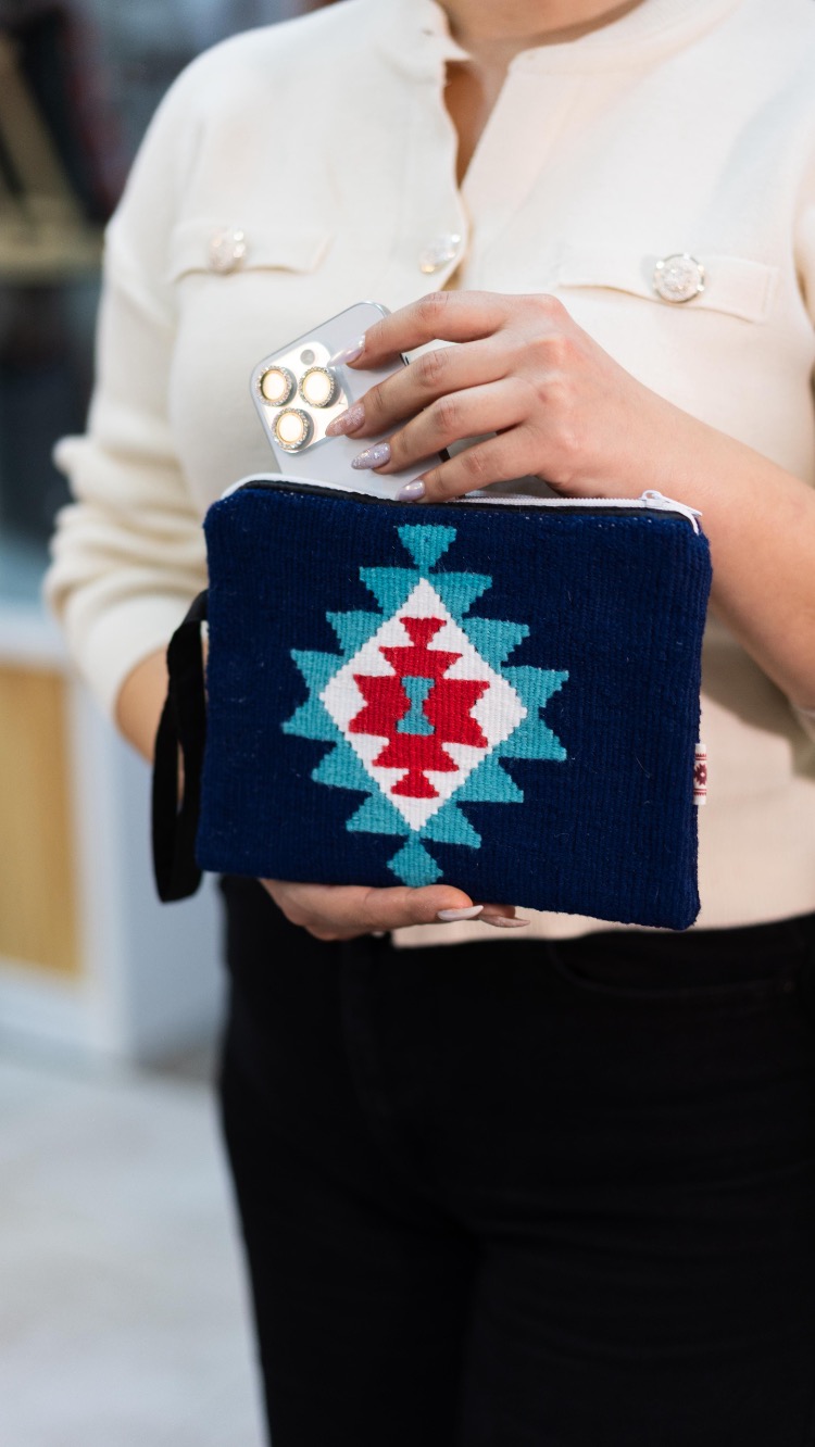 Hanımeli Koleksiyonu – Yıldız Motifli Mini Clutch / Lacivert Cüzdan