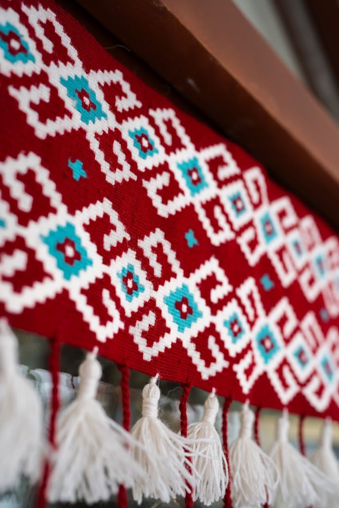 Akrep Motifli El Dokuması Kilim Kapı Süsü