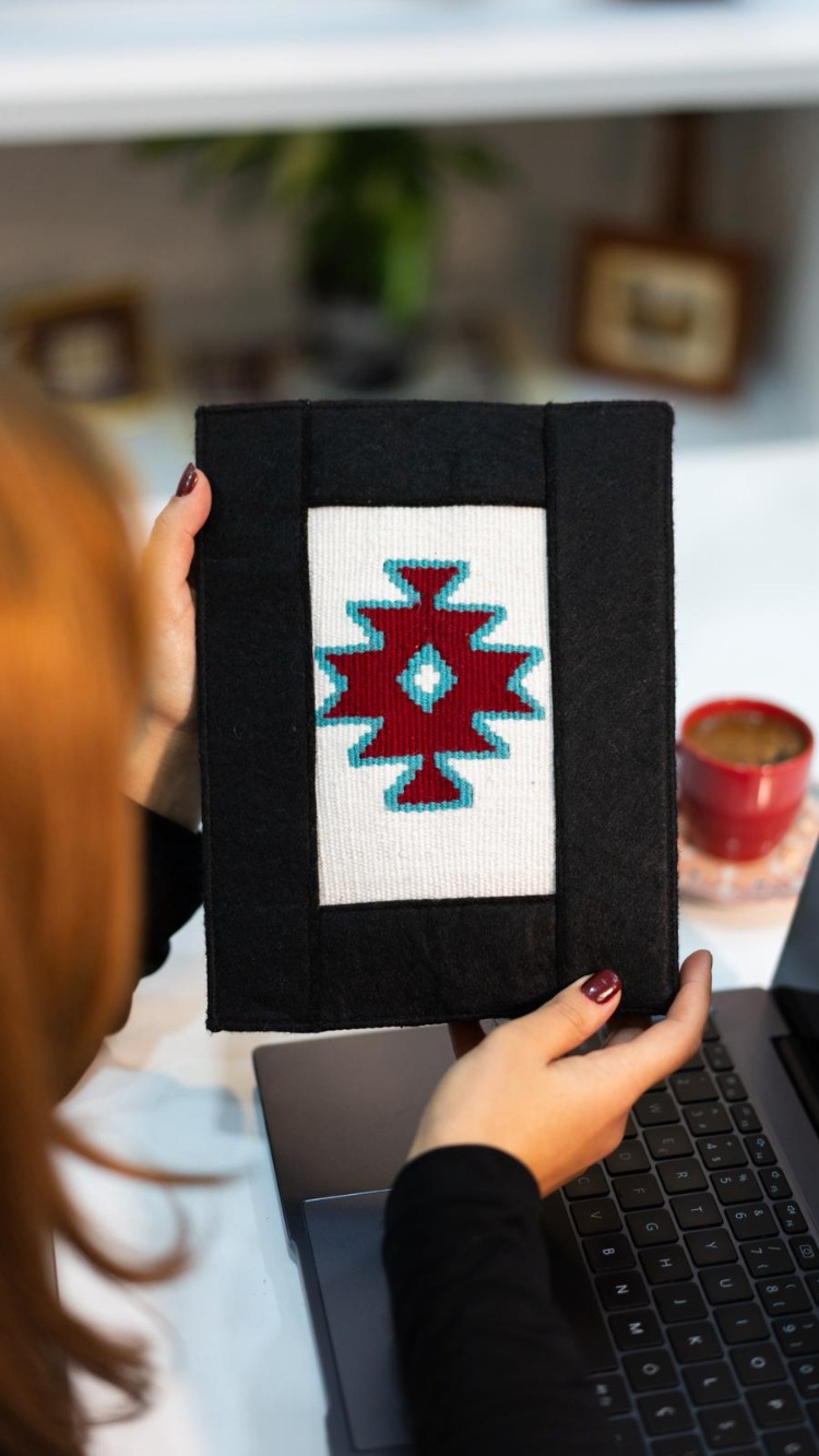 Yıldız Çiçeği Motifli El Dokuması Kitap – Defter – Ajanda Kılıfı