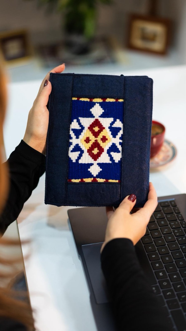 Hevçeker Motifli El Dokuması Kitap – Defter – Ajanda Kılıfı (Saks)