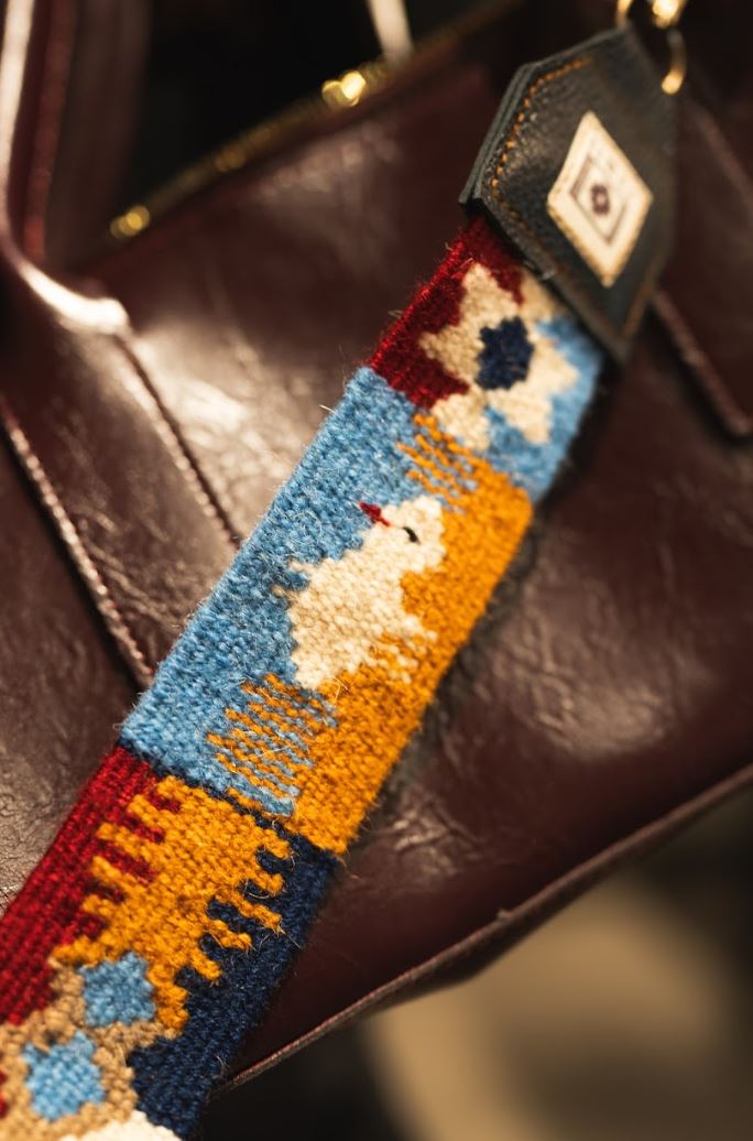 Aşiret Derleme Desenli El Dokuması Kilim Askı