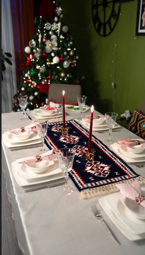 Gülsarya Desenli El Dokuması Kilim Runner
