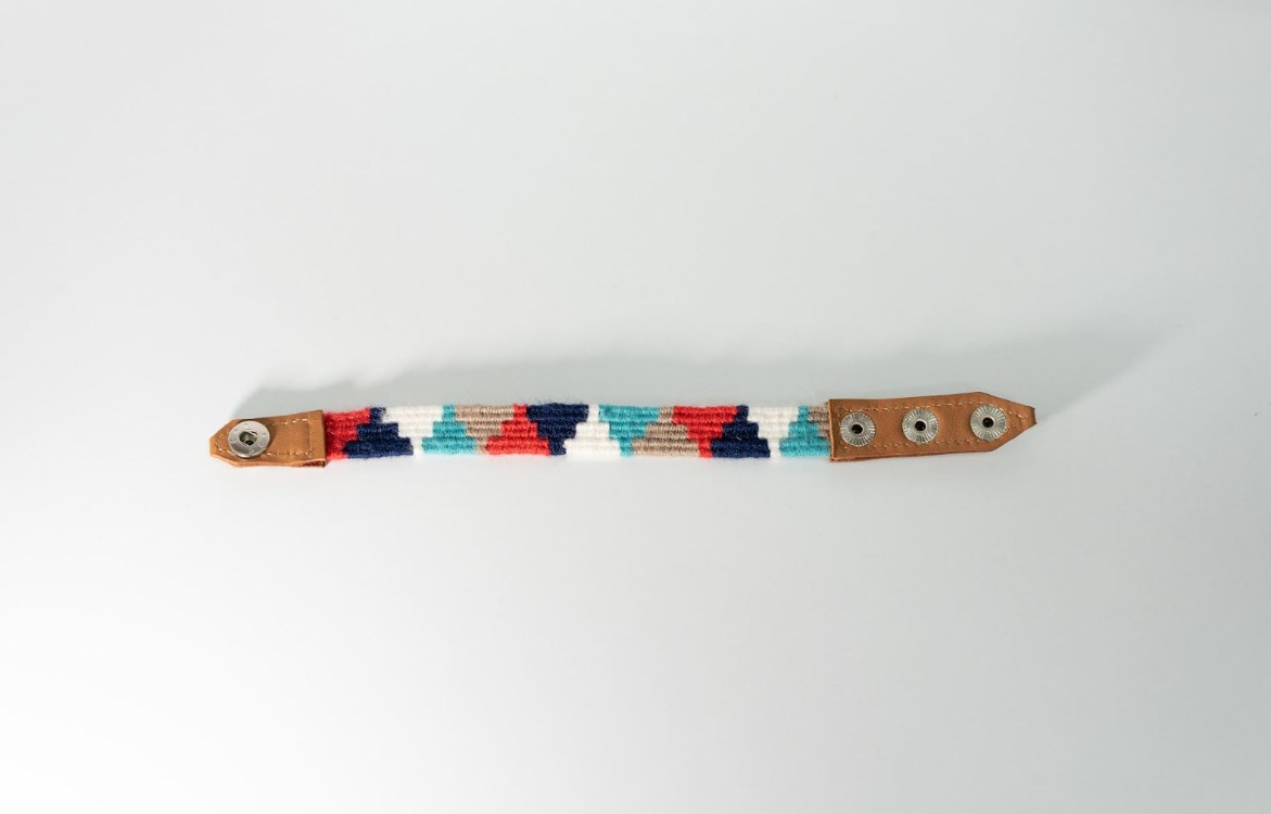 Çok Renkli Dağ Motifli El Dokuması Kilim Bileklik