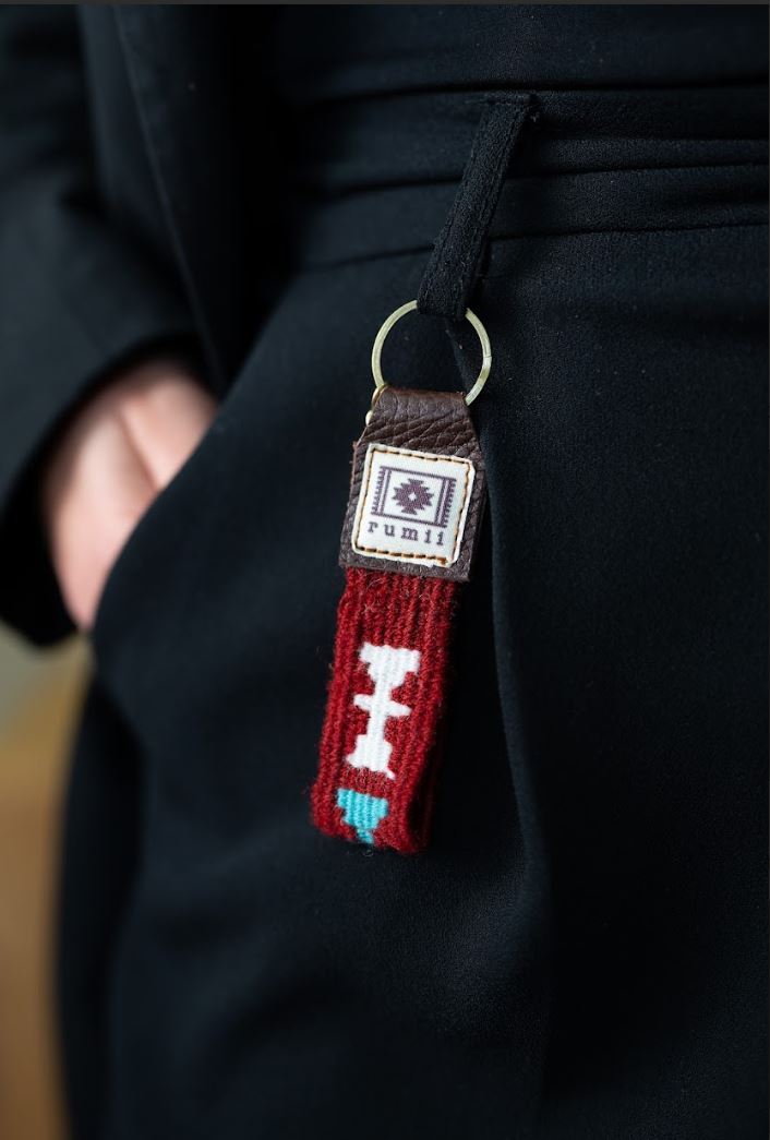 Kelebek Motifli El Dokuması Kilim Anahtarlık -Bordo Zemin Renkli Motif