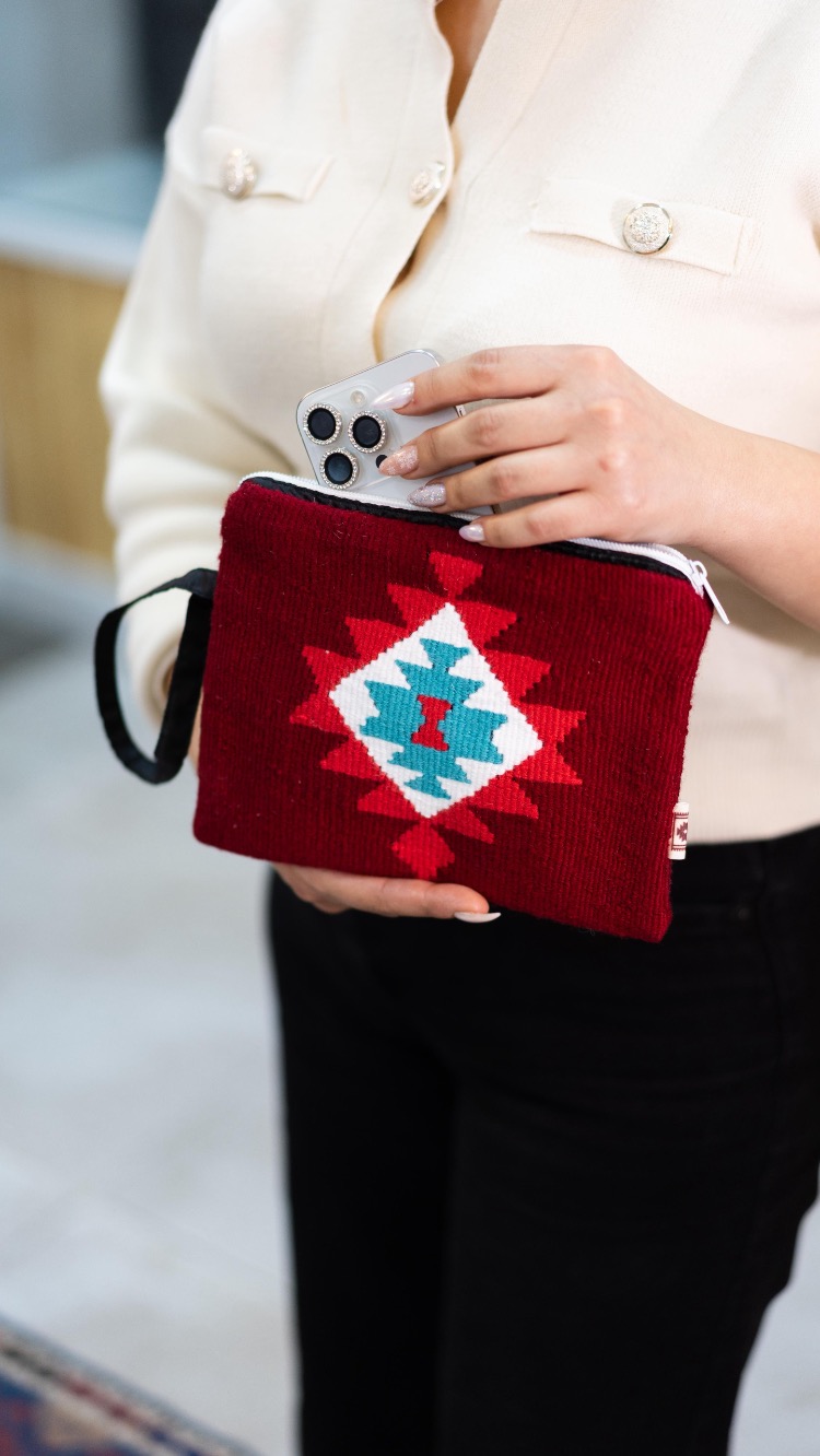 Hanımeli Koleksiyonu – Yıldız Motifli Mini Clutch / Kırmızı Cüzdan