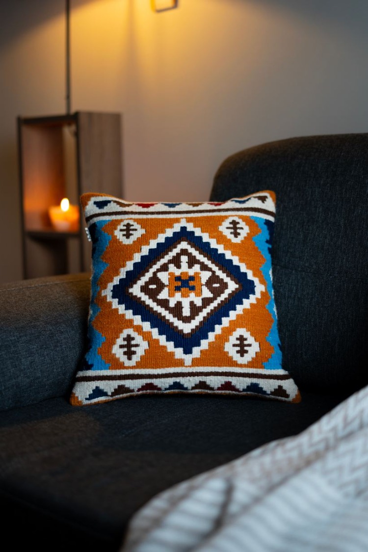 Hasat Derleme El Dokuması Kilim Yastık Kılıfı