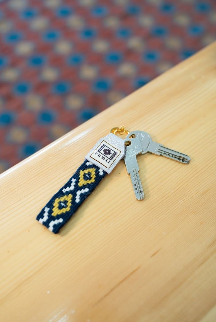Göz Motifli El Dokuması Kilim Anahtarlık (Lacivert)